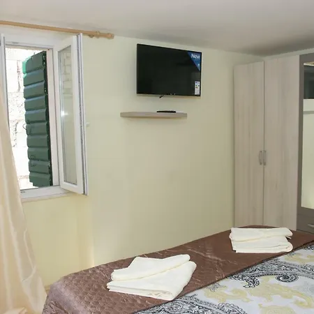 Sara Cosmo Apartment