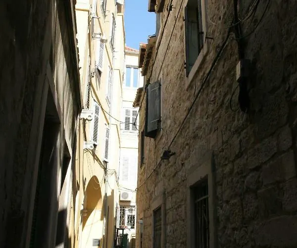 Sara Cosmo 아파트 *